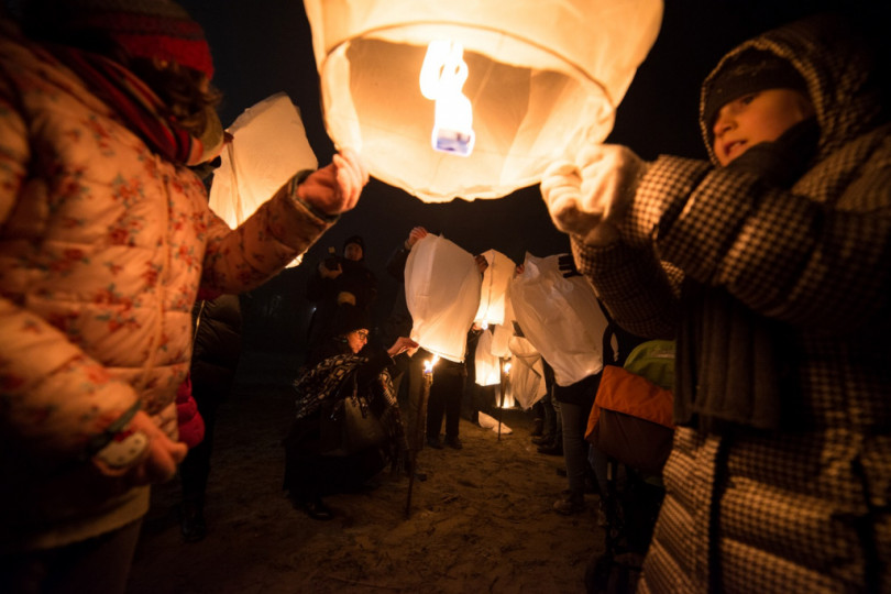 La fiaccolata sul fiume Po e la festa di “Chanukkah”